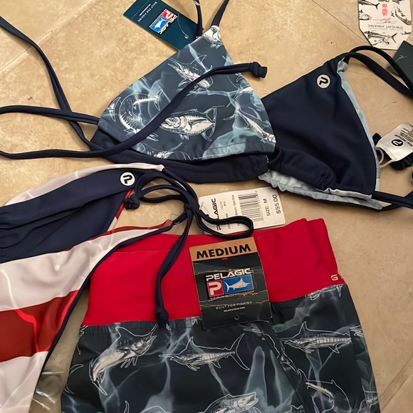 NWT women’s pelagic reversible Key West Ws Bikini Top AMERICANO/Fish Camo blue - Picture 13 of 14